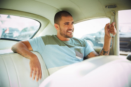 Diogo Nogueira apresenta a turnê nacional “Porta-Voz da Alegria”